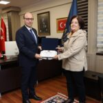 Rektör Prof. Dr. Nuri Aydın Üniversitemiz Bağışçısı Sayın Zerrin Öztürk’ü Kabul Etti