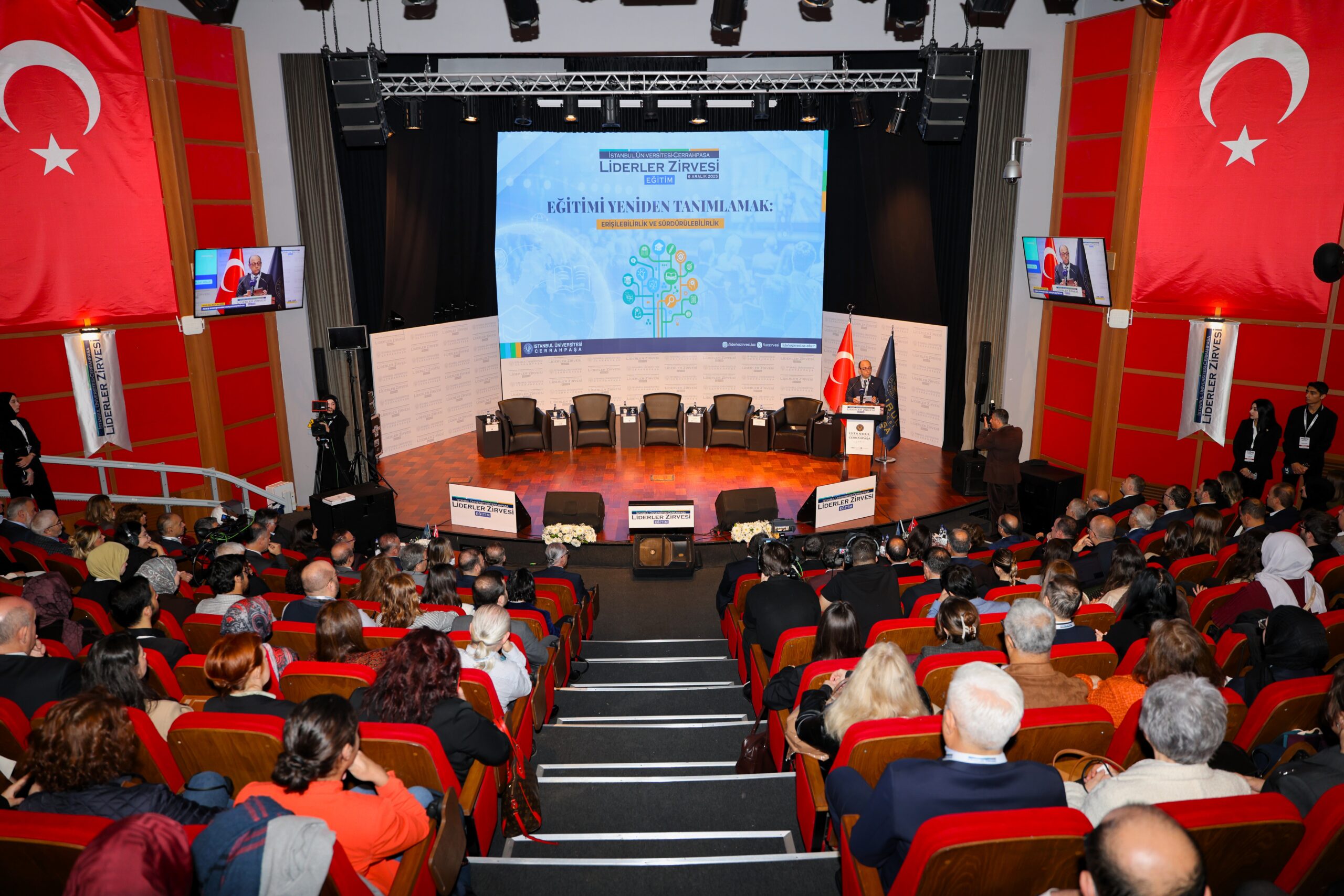 Eğitimin Liderleri İstanbul Üniversitesi-Cerrahpaşada Buluştu